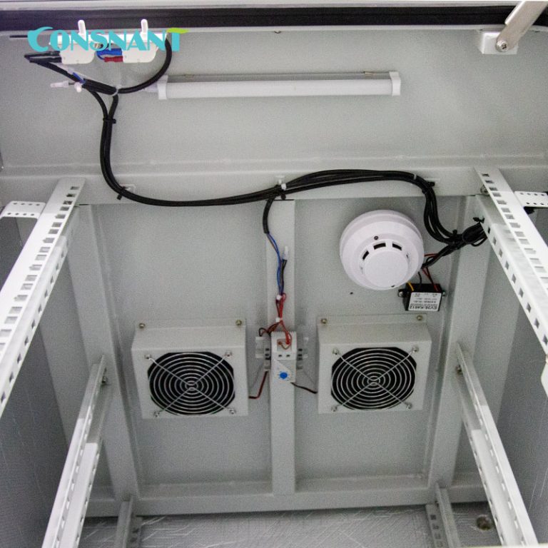 Outdoor equipment cabinet (Customizable Solution)4